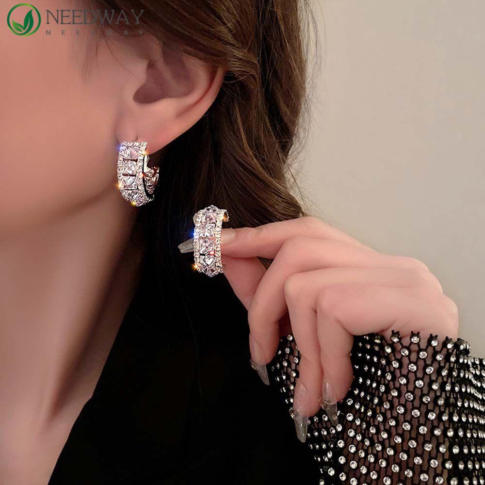 Needway Anting Hoop Geometris Mengkilap Kecil Gaya Wangi Berlian Imitasi Bulat Aksesoris Telinga Zirkon Anting Korea