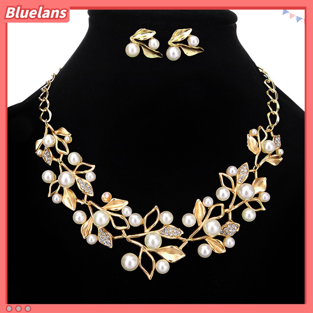 [BLS] 1set Kalung Pengantin Mempesona Berlian Imitasi Berongga Daun Splicing Elegan Mulia Mengkilap Tinggi Mutiara Imitasi Stud Earrings Kit Pernikahan Perhiasan