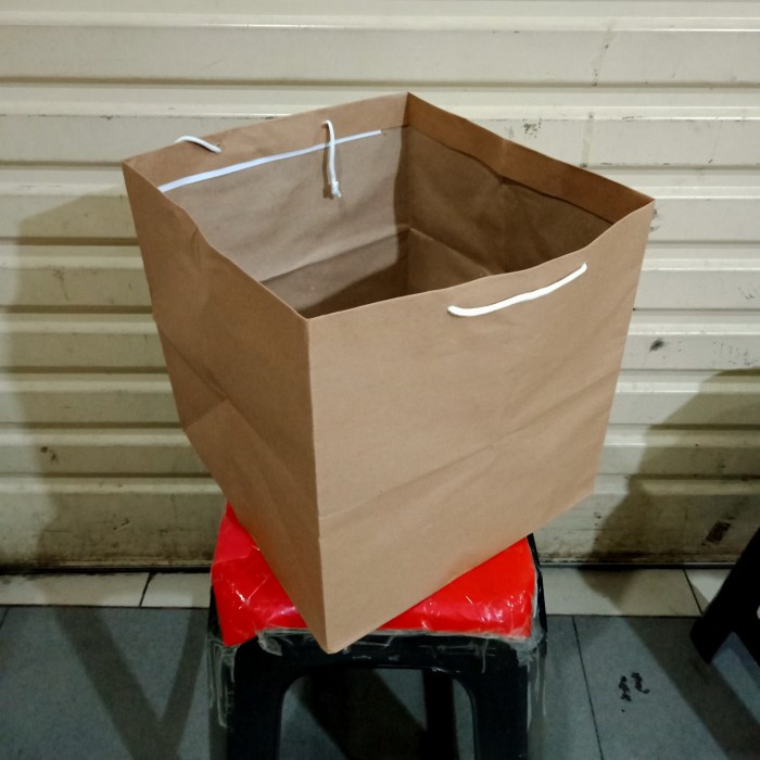 

[SC] paper bag uk 22x22 tinggi 24 cm,(isi 12pcs)