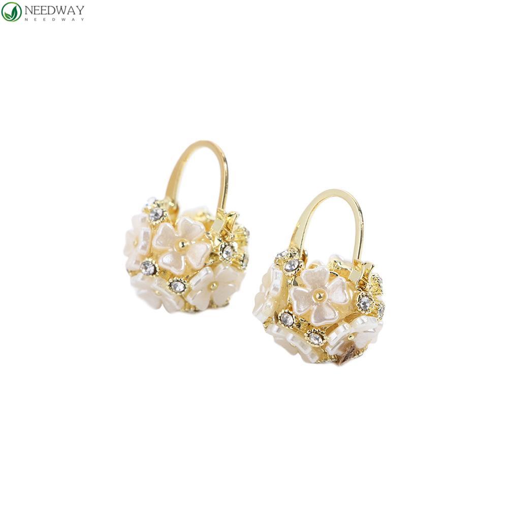 Needway Menjuntai Anting-Anting Kreatif Gadis Hadiah Anting-Anting Liontin Keranjang Bunga Daisy Tembaga Wanita Anting-Anting