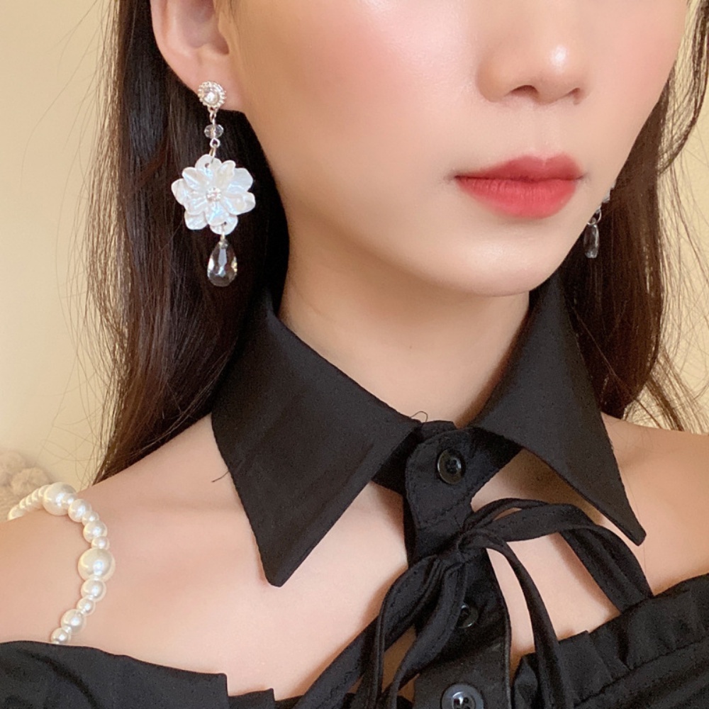 Deartiara Edisi Korea Sen Series Anting Gardenia Putih Anting Fashion Temperamen Bunga Tetes Anting