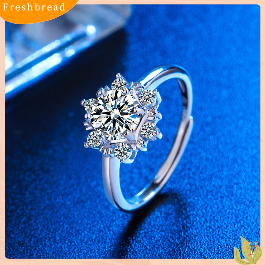 &lt; Freshbread &gt; Cubic Zirconia Cincin Berlian Imitasi Mengkilap Inlay Snowflake Open Ring Elegan Dekorasi Tembaga Perhiasan Wanita Jari Cincin Perjamuan Aksesoris Perhiasan Hadiah