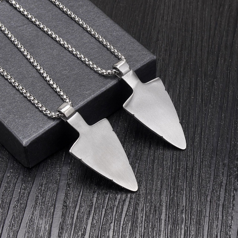 [Z H Perhiasan] Vintage Viking Hip Hop Battle Spear Pendant Fashion Pria Dan Wanita Anti Karat Kalung Punk Pesta Rock Baja Titanium Perhiasan Aksesoris Grosir