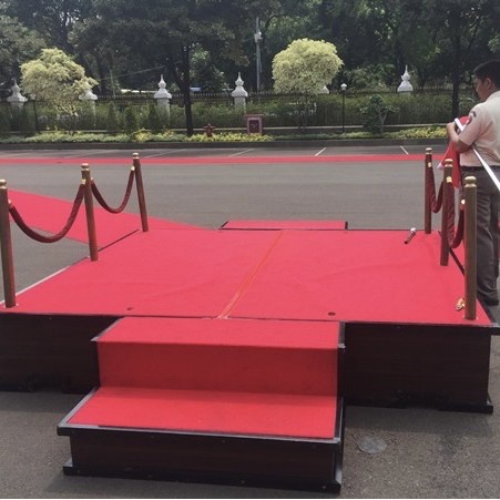 Karpet Bludru Pameran Super Buana Panggung Event Masjid Merah Meteran - Merah