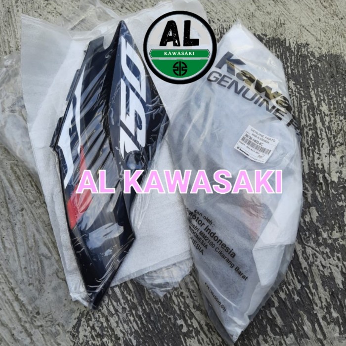 cover body bodi belakang set hitam dtracker d-tracker 150 new original Kawasaki
