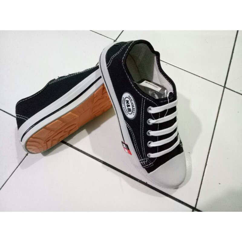 SEPATU NB TALI,SEPATU FORMAL SEKOLAH,SEPATU ANAK SEKOLAH