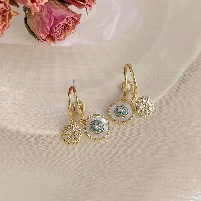 Micro -Hias Emas-Anting Berwarna 2023anting Baru Anting retro Anting Serbaguna