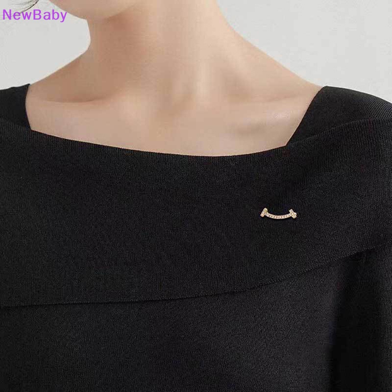 Newbaby Kepribadian Wajah Logam Bros Anti Ekspos V-neck Gesper Aksesoris Serbaguna Kecil Bros Pin Mantel Kancing Ornamen ID