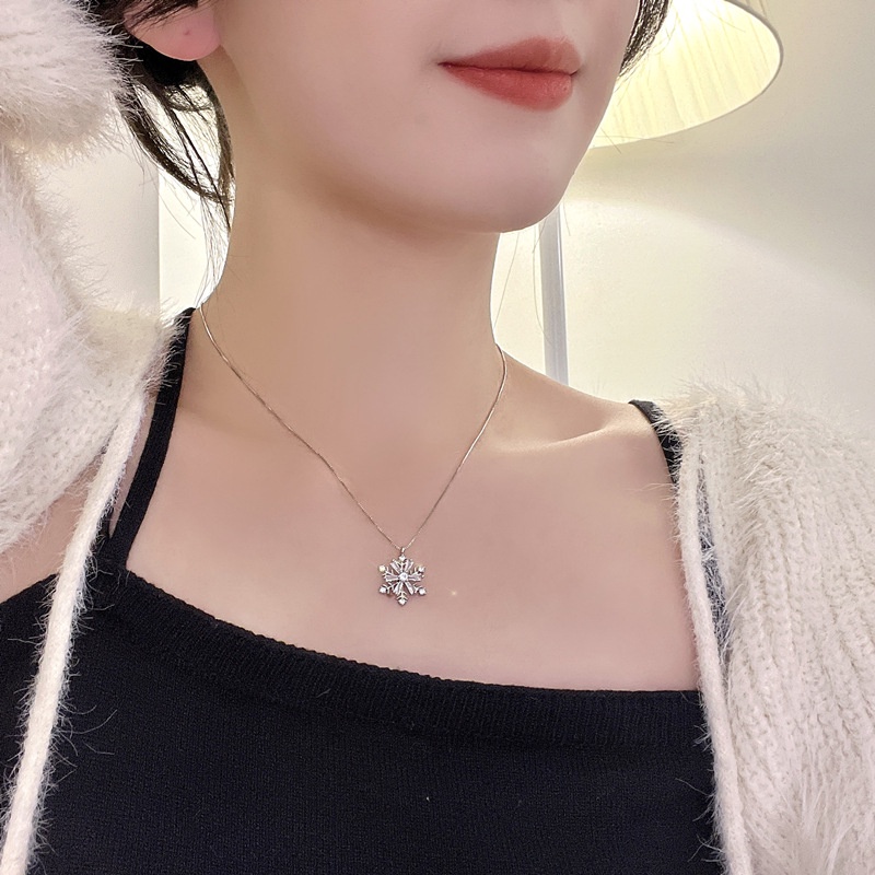 Cahaya Mewah Niche Rantai Klavikula Desain Unik Snowflake Kalung Wanita Sweater Rantai Gaya Baru High-End Clavic