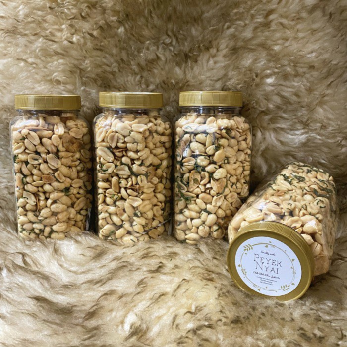 

✨Ready Stok✨ - Peyek Nyai | Kacang Goreng Bawang Daun Jeruk