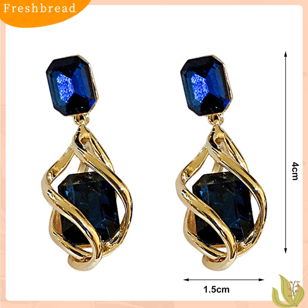 &lt; Freshbread &gt; 1pasang Anting Stud Berbentuk Persegi Berlian Imitasi Gaya Vintage Liontin Berongga Hiasan Telinga Tahan Luntur Fashion Faux Emerald Crystal Menjuntai Earrings Untuk Pesta