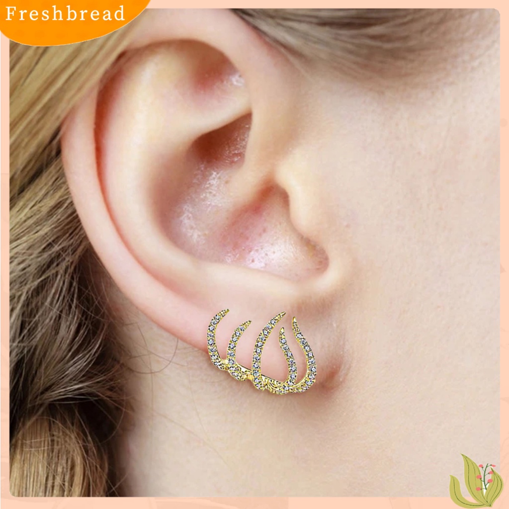 &lt; Freshbread &gt; 1pasang Anting Pejantan Wanita Berkilau Indah Berlebihan Bentuk Cakar Disabit Lady Earrings Perhiasan Wanita