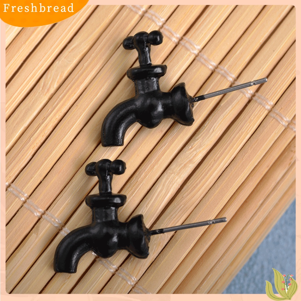 &lt; Freshbread &gt; Fashion Wanita Keran Air Tap Bentuk Telinga Studs Earrings Perhiasan Aksesoris