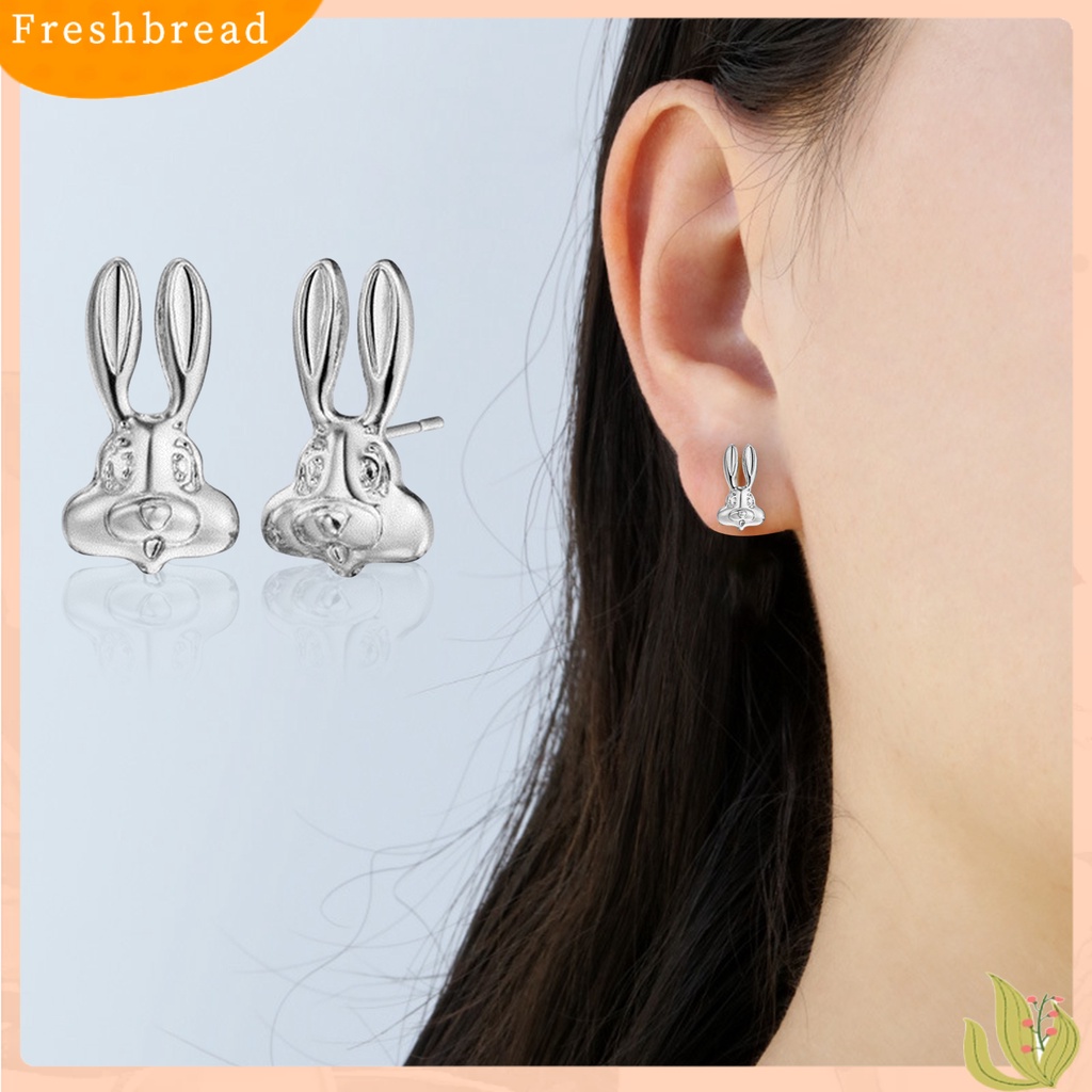 &lt; Freshbread &gt; 1pasang Anting Stud Bersinar Pengerjaan Halus Bentuk Kartun Hewan Electroplating High Gloss Dress Up Perhiasan Perempuan Kelinci Yang Indah Anting Pejantan Untuk Pacaran