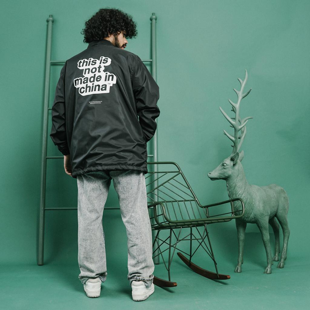 UNKL347 Jaket Pria Windbreak Hitam Sablon LOGX