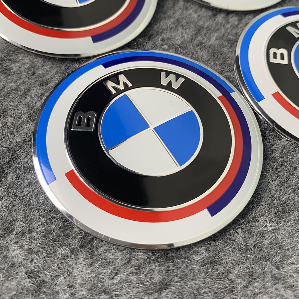 4pcs/set 56mm BMW M 50th Anniversary Logo Ban Mobil Roda Pusat 3D Aluminium Stiker Hub Cap Emblem Badge Decals Mobil Styling Aksesori