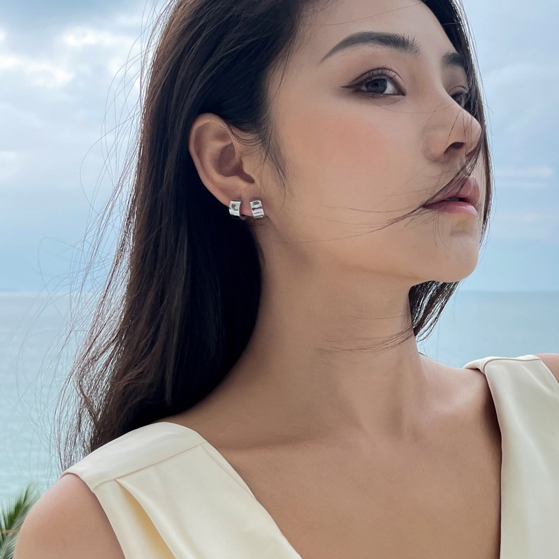 Kami Bunga Punk s925 Perak Bersinar Hati Zirkon Chunky Hoop Anting Untuk Wanita Perempuan Chic Geometris Tebal Lingkaran Bulat Anting-Anting Fashion Telinga Perhiasan