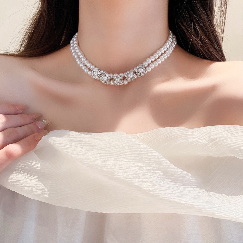 Fashion Berlian Imitasi Bunga Double Layer Mutiara Kalung Cahaya Mewah Kerah Rantai Wanita Kalung Ornamen