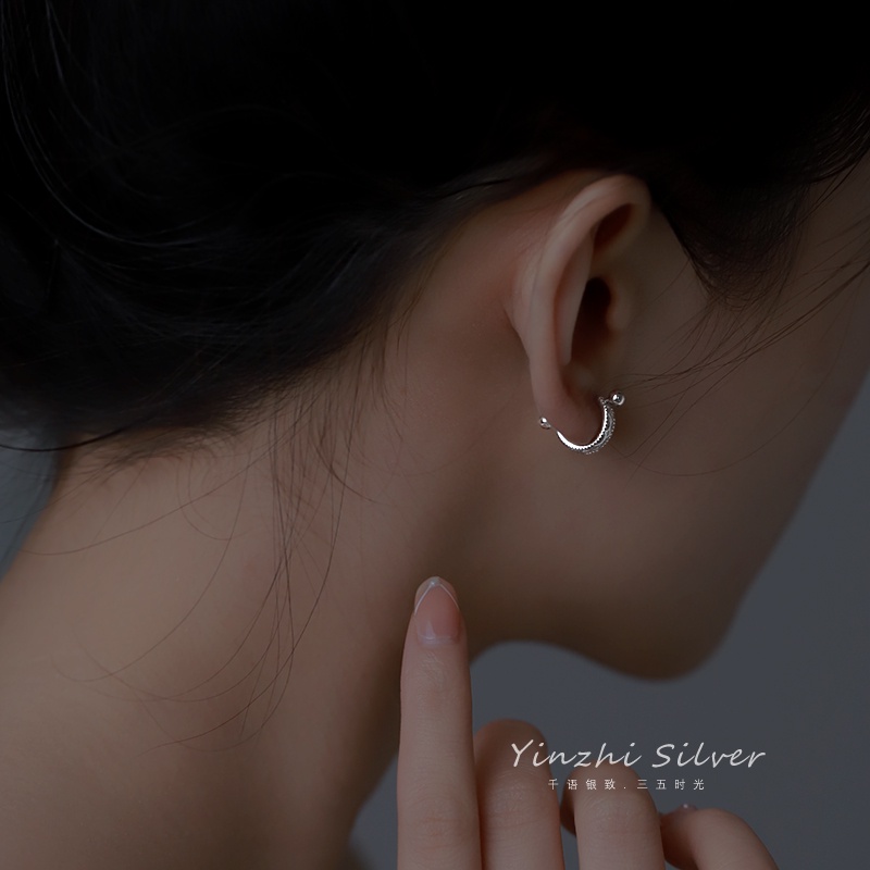 Anting Screw Twist Stud Tulang Telinga Canggih Klip Telinga Keren Anting Mewah Ringan Untuk Wanita