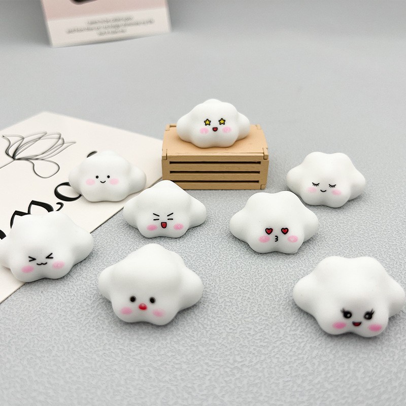 Case 3 Buah Miniatur Resin Putih Awan Mini Bercahaya Awan Lucu Diy Casing Ponsel Kulkas Klip Rambut Bahan Dekorasi Ornamen Desktop