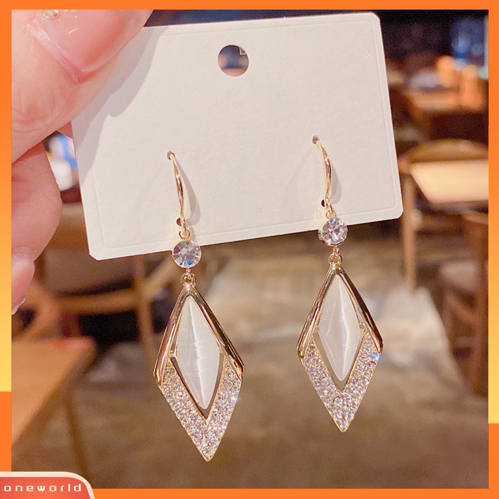 [WOD] 1pasang Berlian Imitasi Shiny Drop Earrings Alloy Faux Opal Belah Ketupat Pendant Hook Earrings Perhiasan Pesta