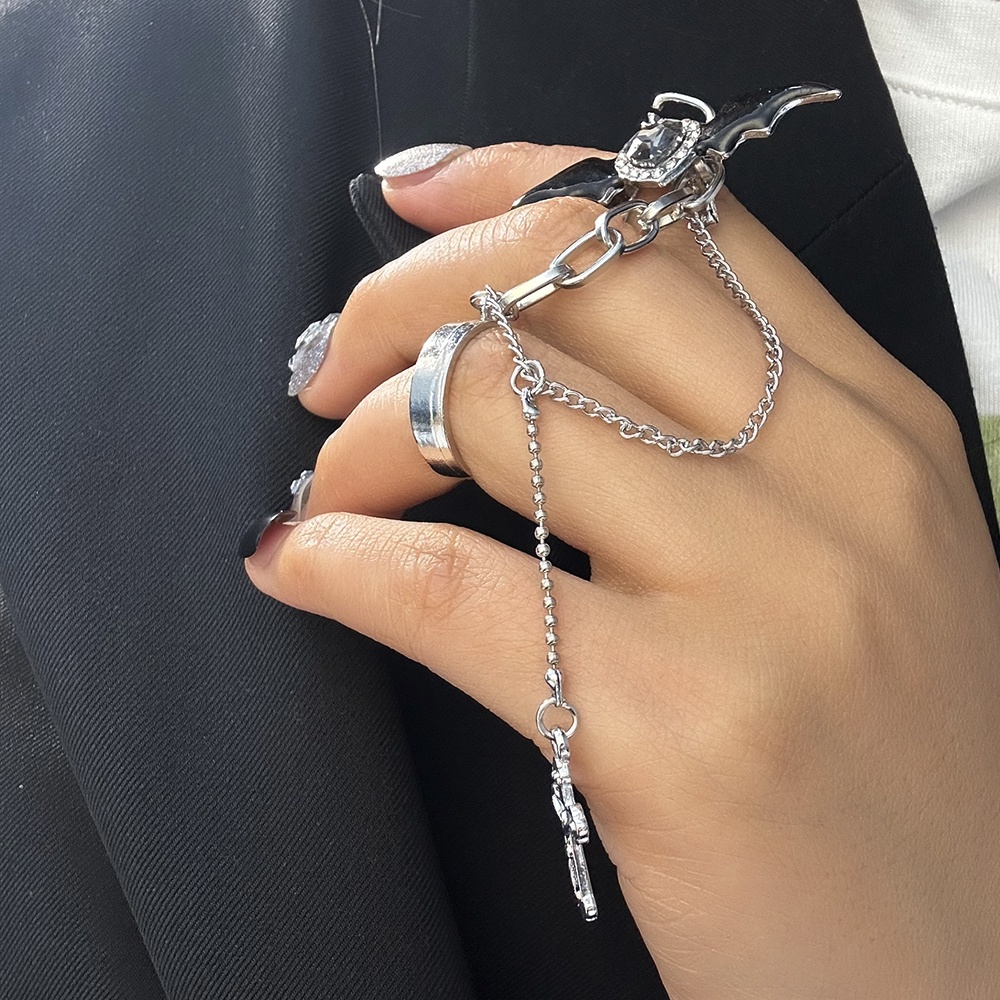 Hitam Y2K Setan Kelelawar Cross Adjustable Terbuka Cincin Untuk Wanita/Wanita Gothic Dua Jari Rantai Jari Cincin/Tren Pesta Rings/Perhiasan Wanita Populer