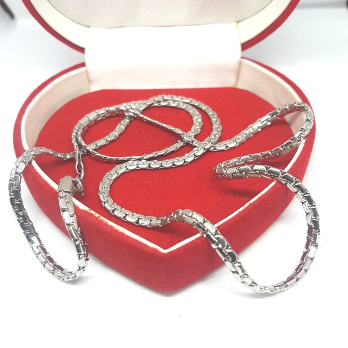 kalung besi putih pria model rantai gepeng 3 ml, besi putih  ambon - 45cm, Putih