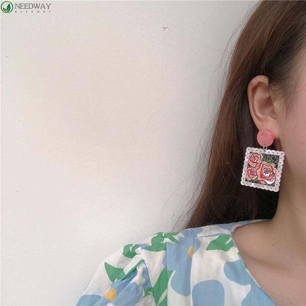 NEEDWAY Anting Bunga Manis Berlebihan Merah Muda Motif Graffiti Perhiasan Telinga Mawar Anting Menjuntai