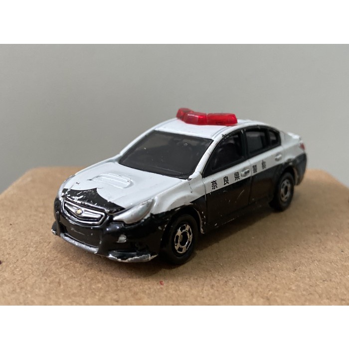 diecast mobil tomica subaru lefacy B4 polisi jepang as is