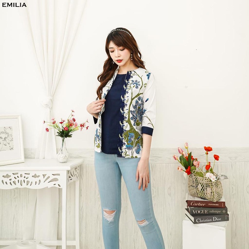 Evercloth Emilia Atasan Batik Lengan Panjang Wanita Model Kimono