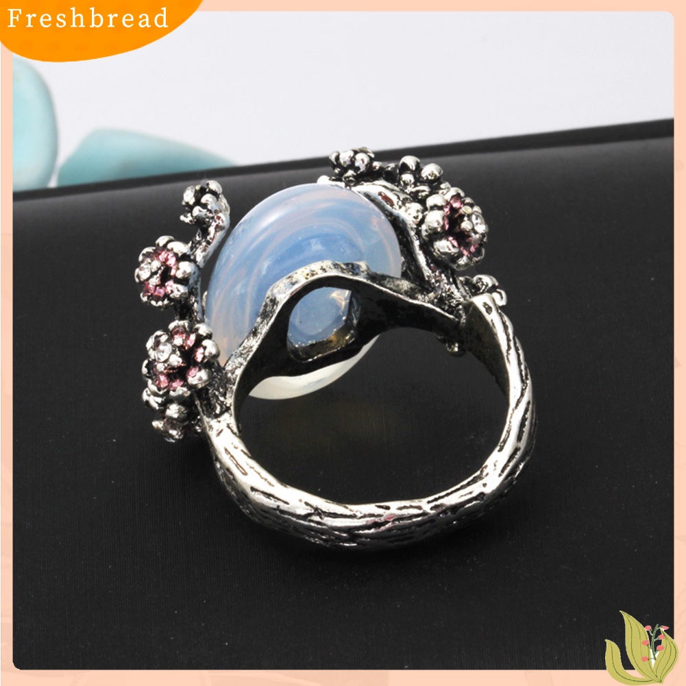 &lt; Freshbread &gt; Fashion Style Populer Retro Wanita Kreatif Berongga Oval Batu Permata Plum Cabang Cincin