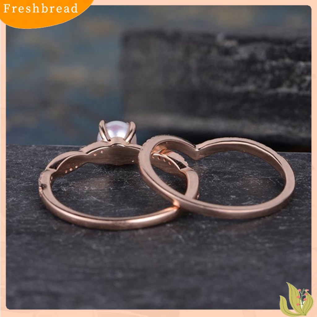 &lt; Freshbread &gt; 2Pcs Cincin Jari Memutar Bentuk Mutiara Imitasi Wanita Berkilau Indah Jari Cincin Perhiasan Aksesoris