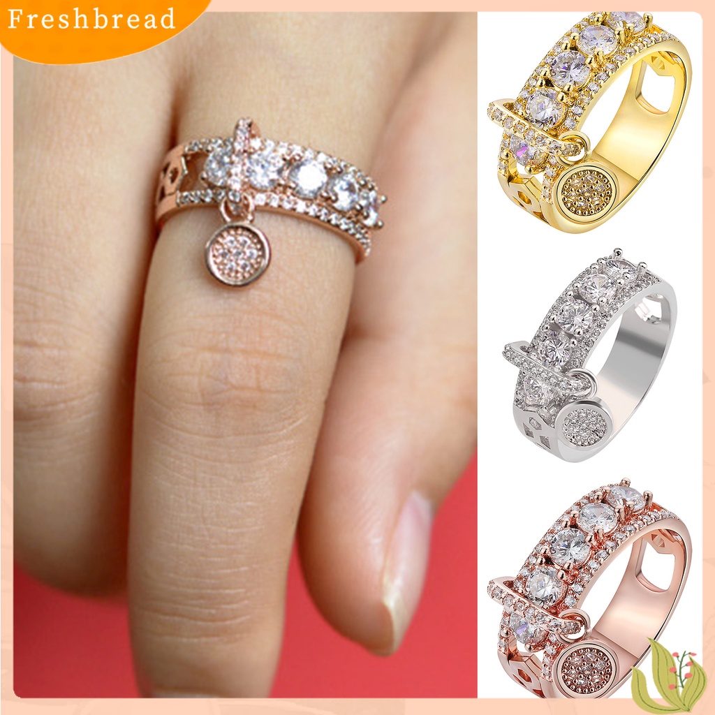 &lt; Freshbread &gt; Cubic Zirconia Wanita Cincin Disc Liontin Alloy Berongga Lebar Cincin Kawin Perhiasan Fashion