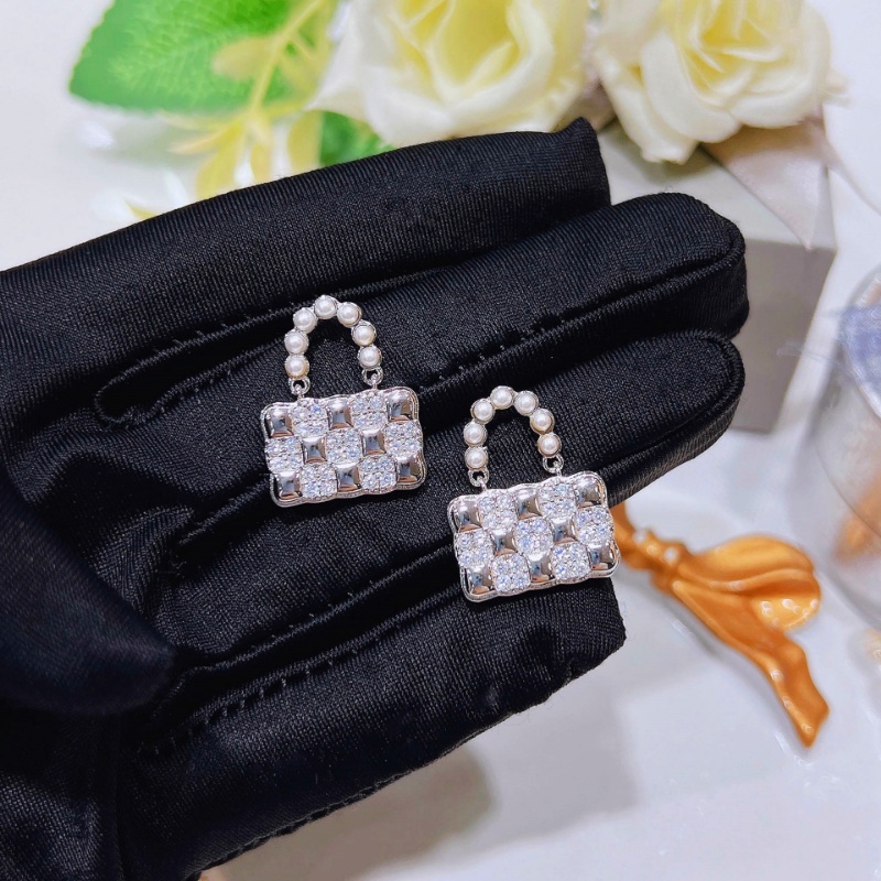 Goldkingdom Aksesoris Perhiasan Fashion Ready Stock Tas Geometris Anting Pejantan, Anting Mutiara, Wanita Cahaya Mewah, Temperamen High-end, Temperamen Anting