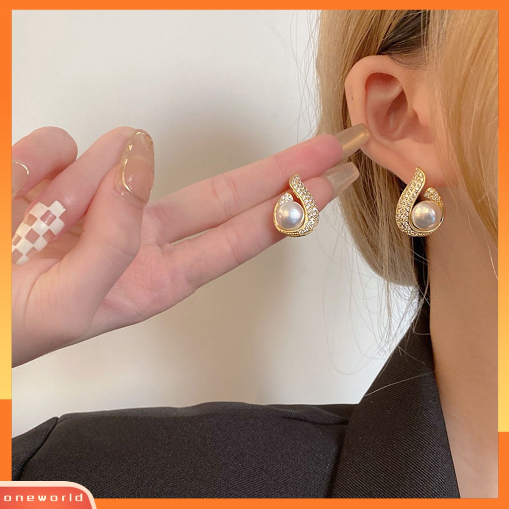 [OWR] 1pasang Ear Studs Electroplating Geometris Bentuk Tetesan Air Cahaya Mewah Eye-catching Dekorasi Tidak Mudah Karat Mutiara Imitasi Dan Berlian Imitasi Anting Perhiasan Aksesori