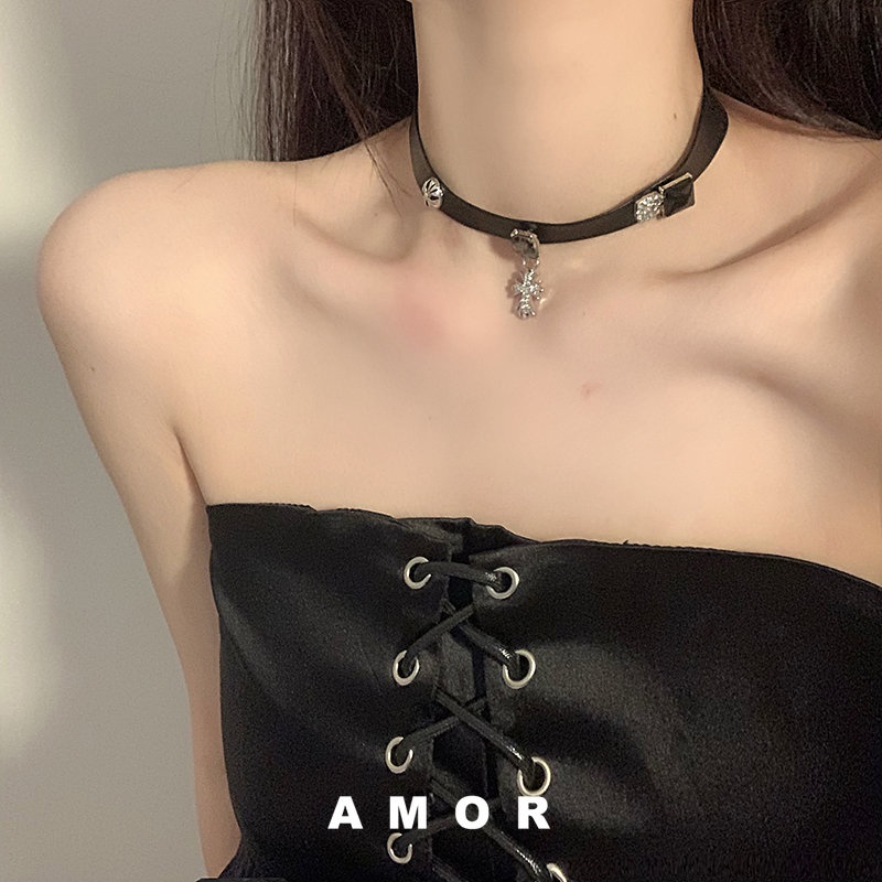 Kalung Kerah Kulit choker Salib Hitam Perempuan