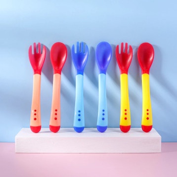 BOP SENDOK GARPU MAKAN BAYI SILIKON SENSOR SUHU PANAS | PERALATAN MPASI ANAK BALITA BATITA BPA FREE | SET SPOON FORK TEMPERATURE COLOR CHANGING SILICONE GOOD QUALITY