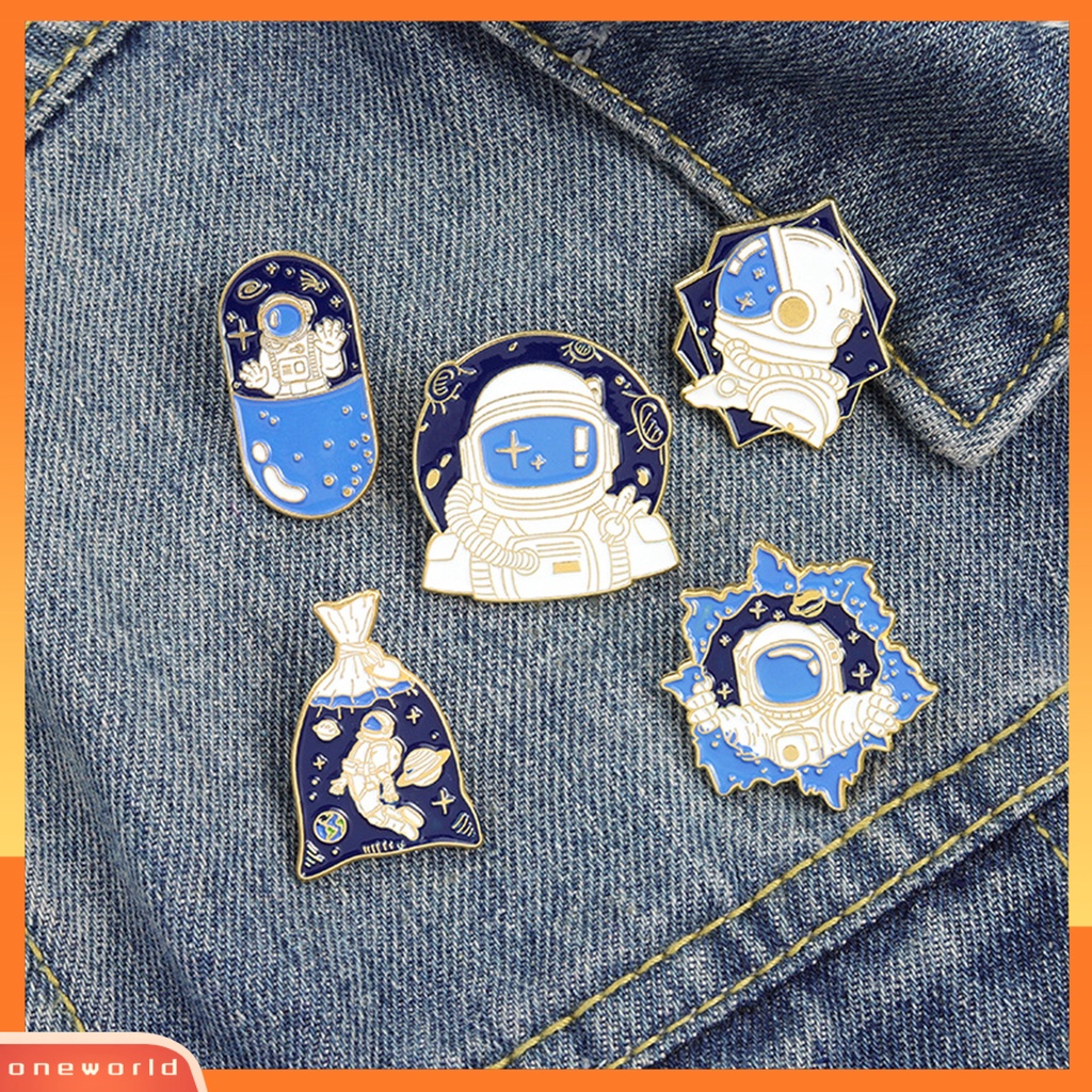 [ONE] Bros Pin Kartun Astronot Koleksi Planet Spaceman Brooch Baju Dekor