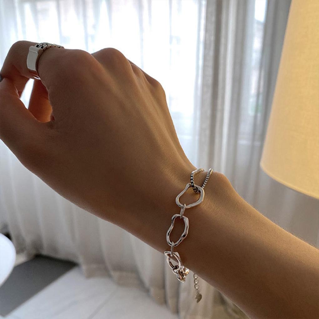 Gelang Tembaga Perhiasan Fashion Pergelangan Tangan Tahan Lama Pengerjaan Tembaga Modis Chic Desain Wanita Ornamen