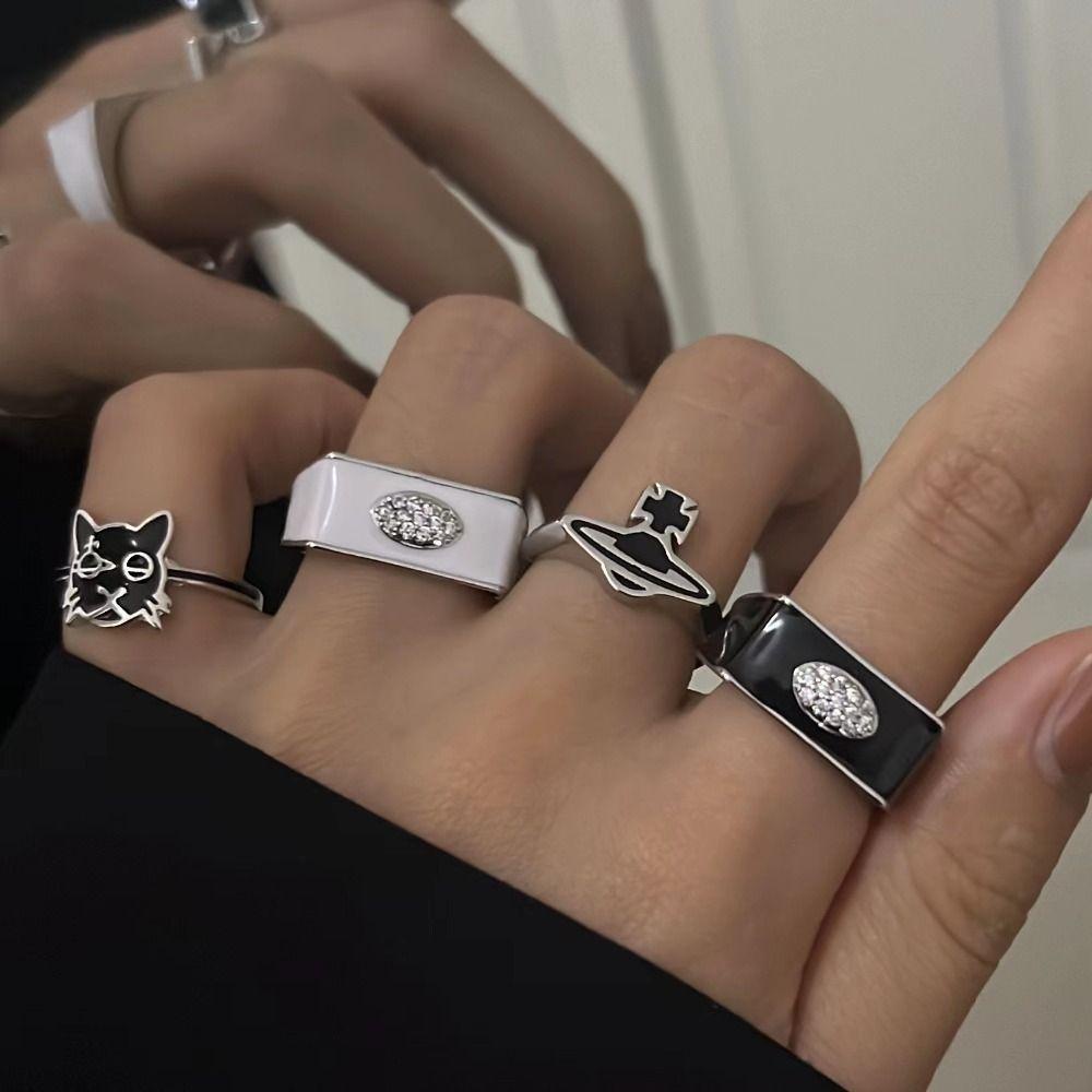 Mxbeauty Cincin Wanita Saturnus Pasangan Perhiasan Unisex Kreatif Fashion Kpop Perhiasan Alloy Perhiasan Hadiah