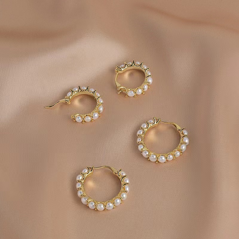 Anting Mutiara Wanita Tinggi Sense of Multipurpose Earrings Model Baru