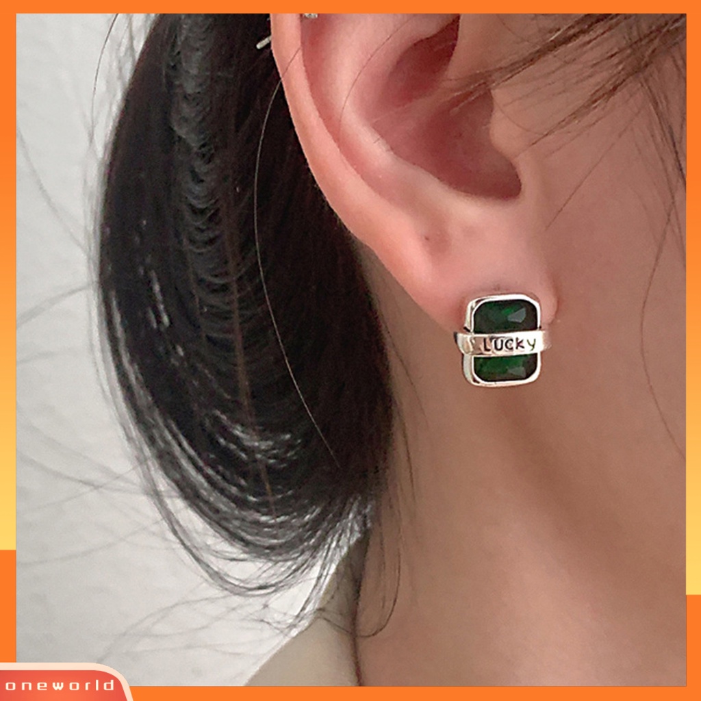 [WOD] 1pasang Anting Pejantan Alfabet Persegi Hijau Hip Hop Cubic Zirconia Earrings Untuk Prom Pesta Pernikahan Perjamuan