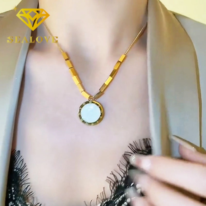 Kalung Titanium Anti Karat Romawi Bulat Hitam Korea Aesthetic Cantik Emas 18K  Aksesoris Wanita Perhiasan