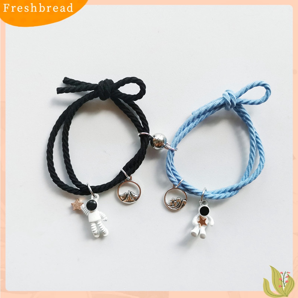 &lt; Freshbread &gt; 2Pcs Gelang Indah ic Adsorpsi Alloy Menggemaskan Spaceman Pendant Fashion Bracelet Untuk Anak Perempuan