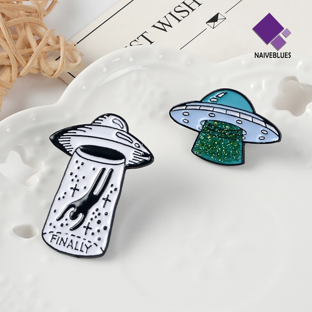 &lt; Naiveblues &gt; Fashion Huruf Inggris Akhirnya UFO Lencana Alloy Pin Pakaian Perhiasan