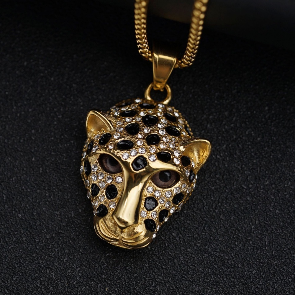 [X C Kalung] 18K Emas Disepuh Hip Hop Perhiasan Baja Titanium Berlapis Emas Penuh Berlian Mata Coklat Leopard Kepala Pria Liontin Kalung Wanita Kalung Hadiah