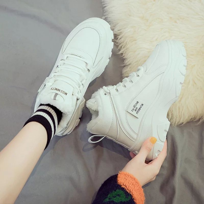 Sneakers Boots Kasual Wanita High-Top Sepatu Wanita Hangat Berbulu Jenifers