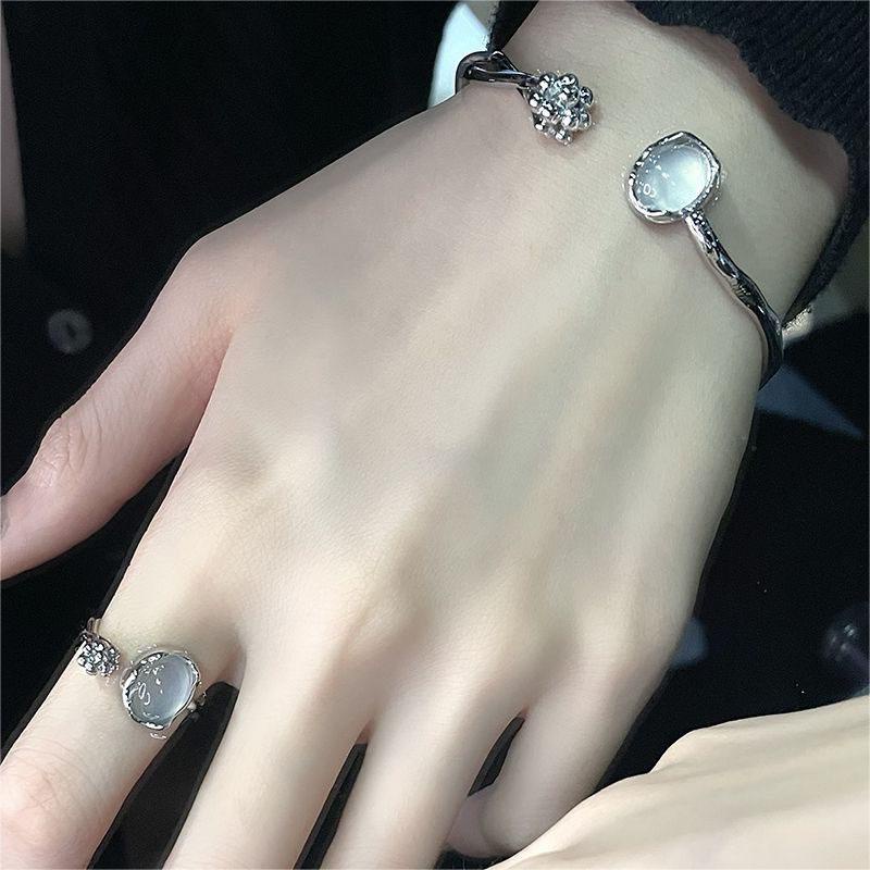 Set Gelang Cincin Geometris Bunga Opal Bahan Alloy Fashion Untuk Wanita