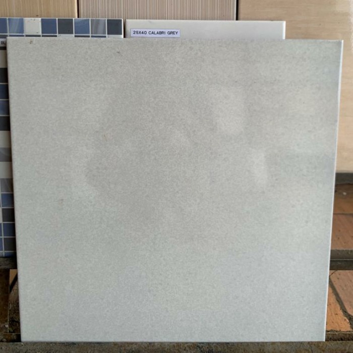 KERAMIK LANTAI 50X50 GRATEL GREY