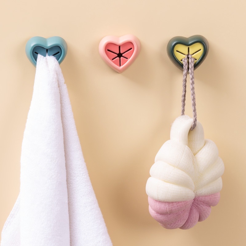 [Grosir] Universal Rumah Kamar Mandi Non Punching Cloth Plug/Kait Penyimpanan Tahan Air Yang Dipasang Di Dinding/Self Adhesive Press Buckle Type Towel Rack /Creative Love Storage Towel Stopper